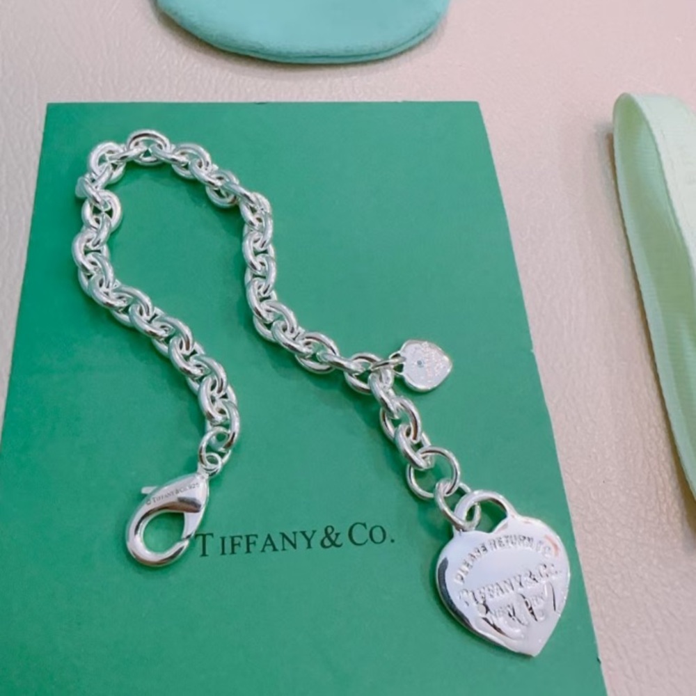 Tiffany & Co. Silver Heart Charm Bracelet - Picture 2 of 6